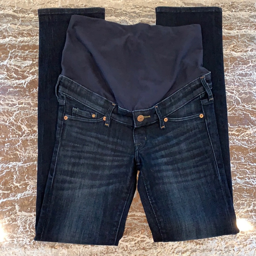 Maternity soft and stretchy blue jeans
